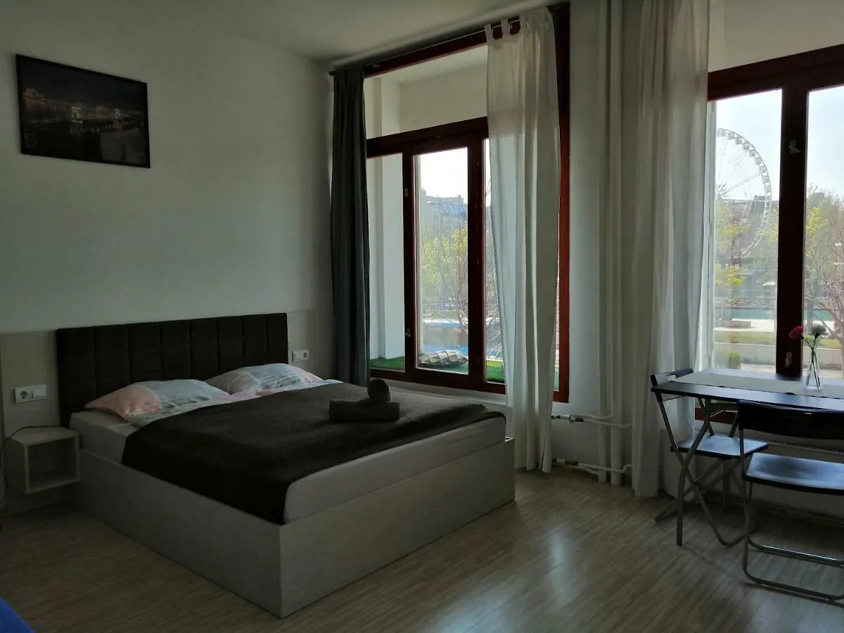 Zoom-Budapest Apartments 3*, Budapest