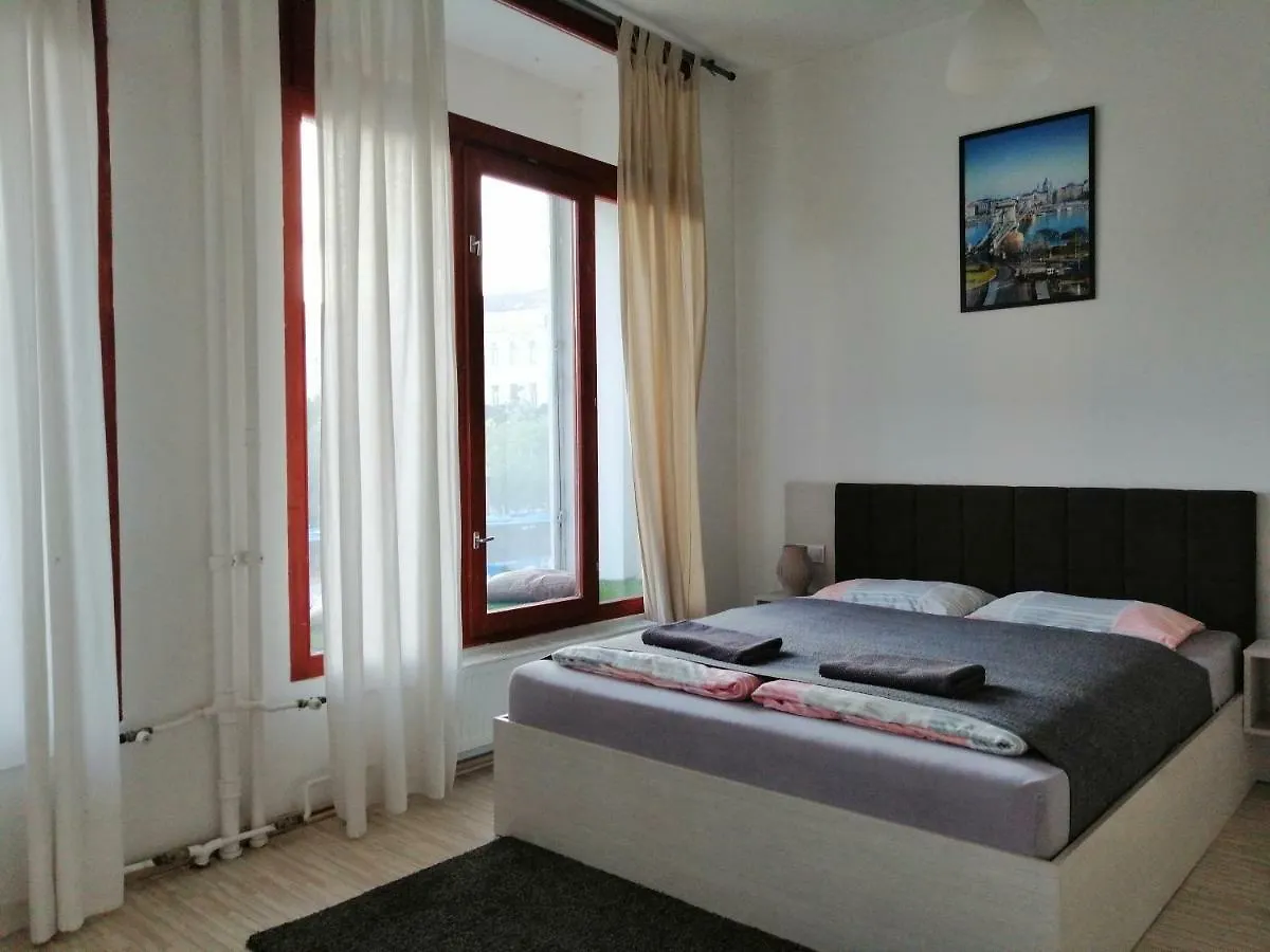 Zoom-Budapest Apartments Hotel apartamentowy